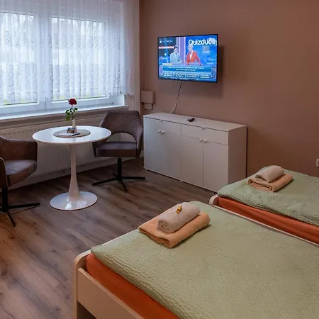Top-Moderne Ferienwohnung Und Apartments Auf Frueherem Wunderschoenen Bauernhof Im Elbe-Elster-Kreis In Brandenburg Bei Herzberg-Elster, Schoenewalde, Holzdorf Extérieur photo