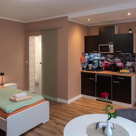 Top-Moderne Ferienwohnung Und Apartments Auf Frueherem Wunderschoenen Bauernhof Im Elbe-Elster-Kreis In Brandenburg Bei Herzberg-Elster, Schoenewalde, Holzdorf Extérieur photo