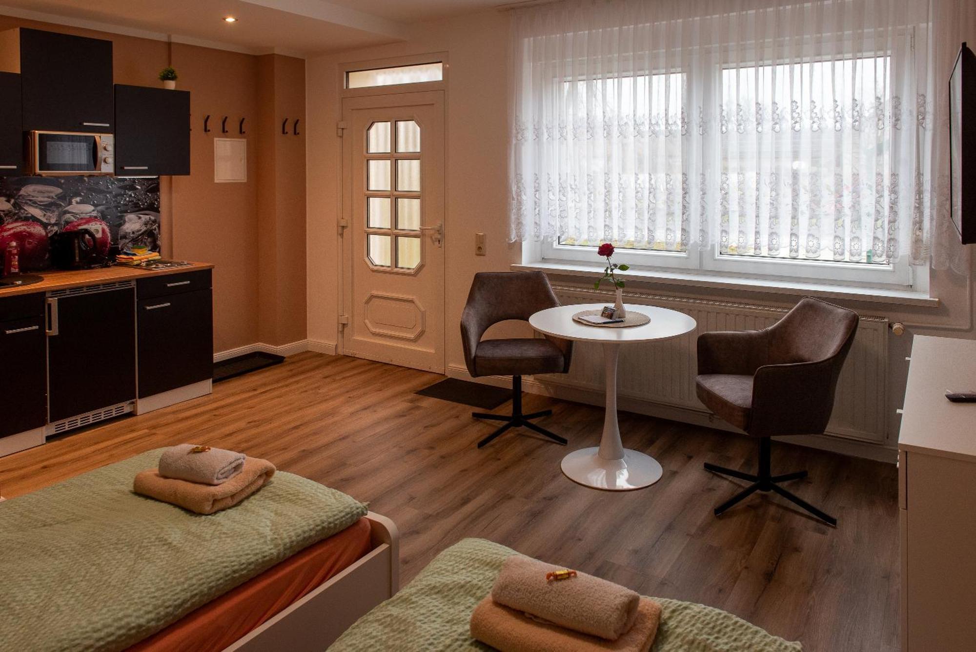 Top-moderne Und Auf Frueherem Wunderschoenen Bauernhof Im Elbe-elster-kreis In Brandenburg Bei Herzberg-elster, Schoenewalde, Holzdorf Appartement Schönewalde